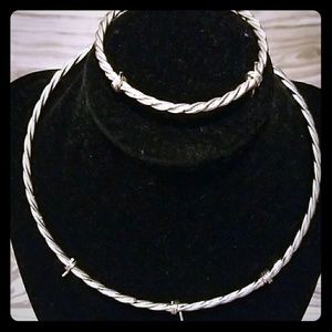 Preowned Barbed Wire metal choker & bracelet set.